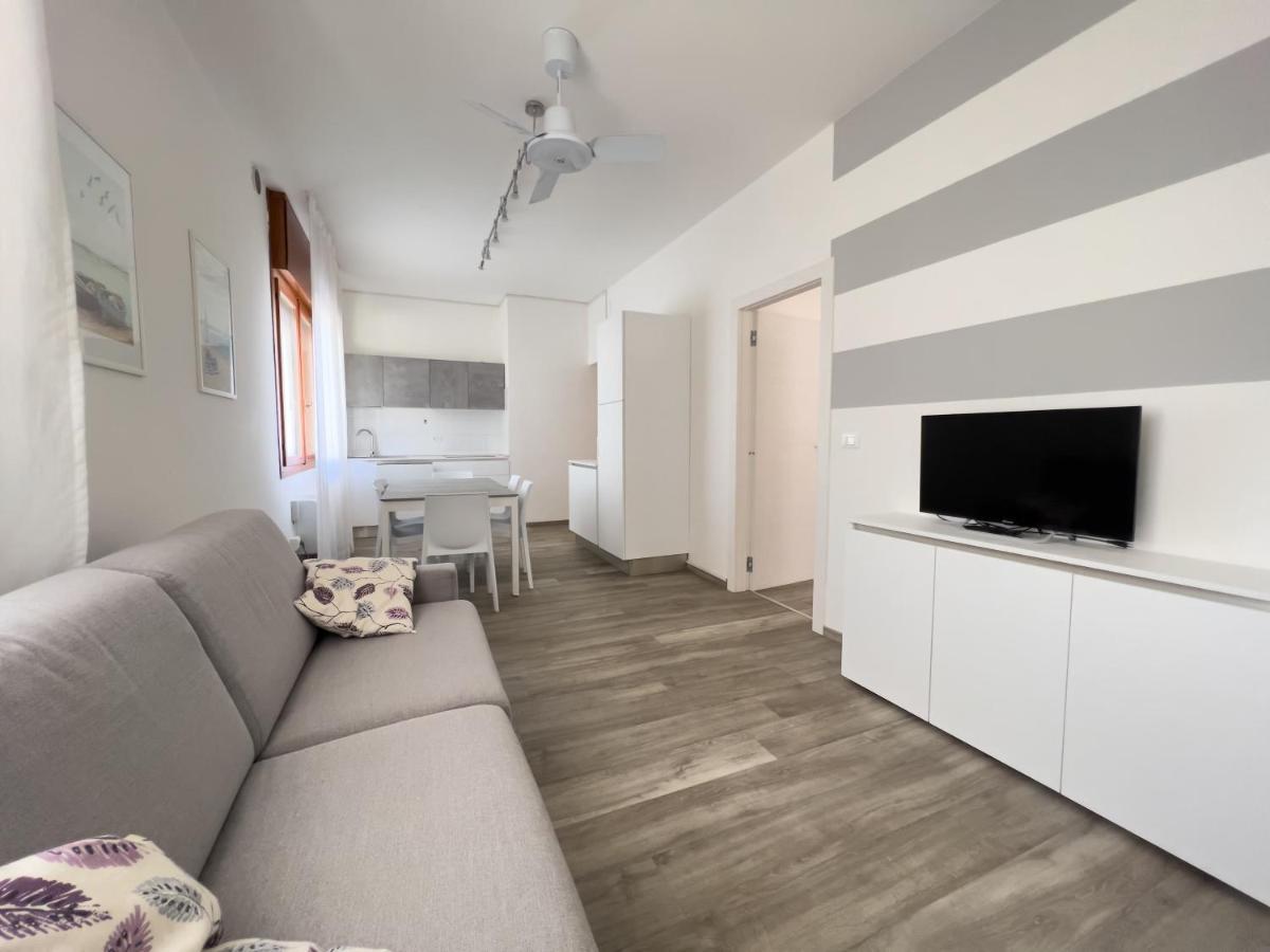 Appartamenti Diplomatic-Residence Fronte Mare-Piazza Torino-Lido Di Jesolo Kültér fotó