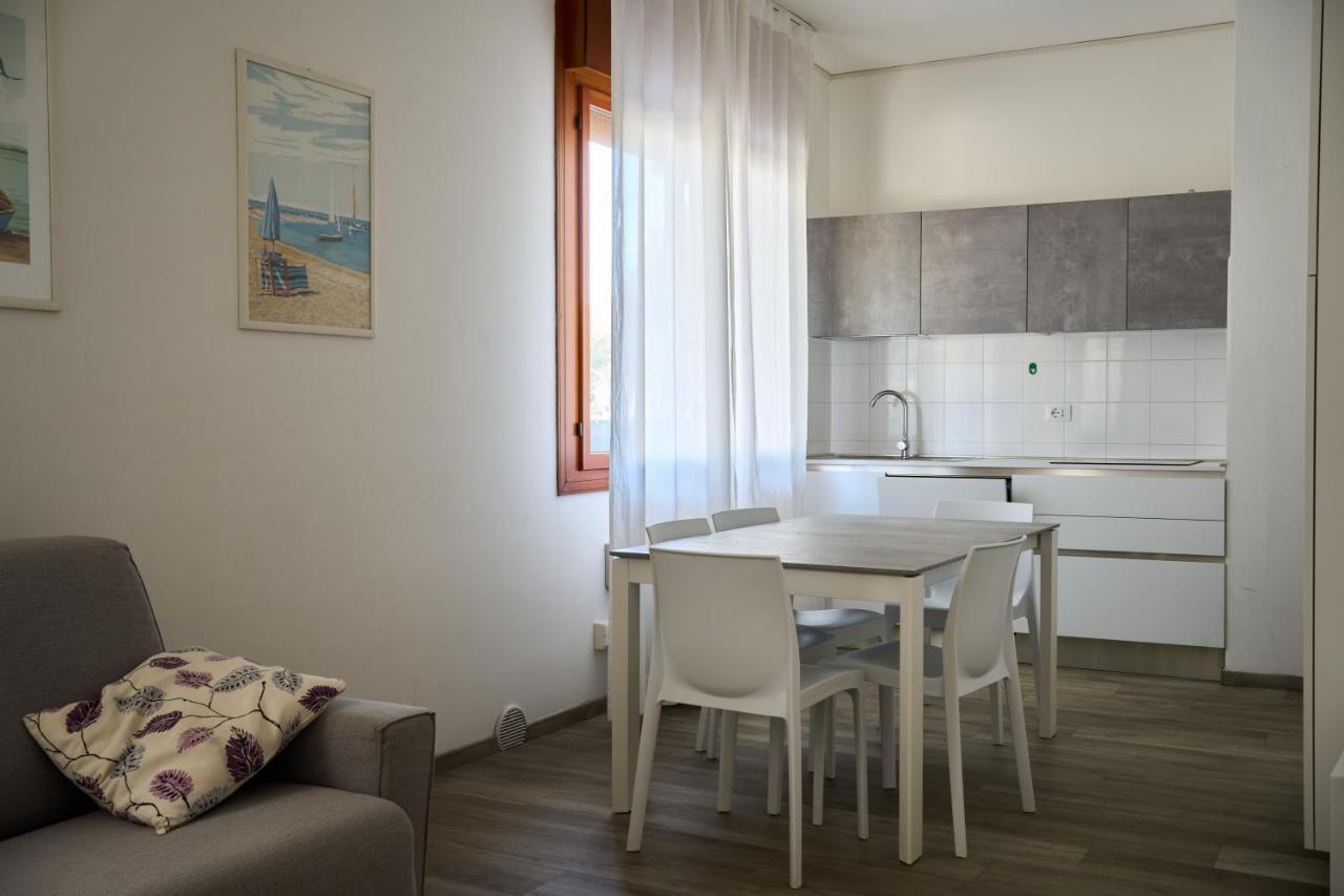 Appartamenti Diplomatic-Residence Fronte Mare-Piazza Torino-Lido Di Jesolo Kültér fotó