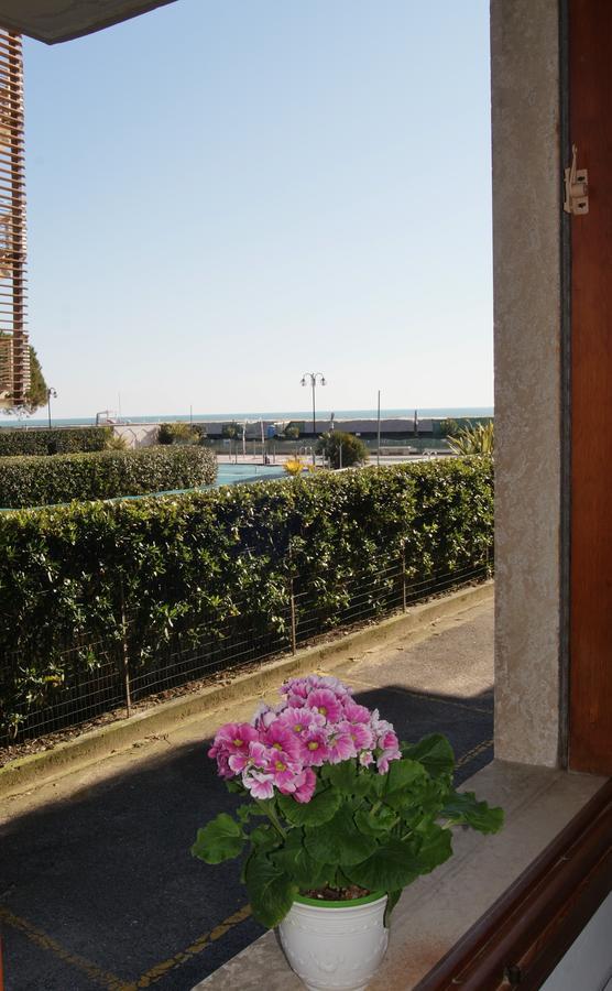 Appartamenti Diplomatic-Residence Fronte Mare-Piazza Torino-Lido Di Jesolo Kültér fotó